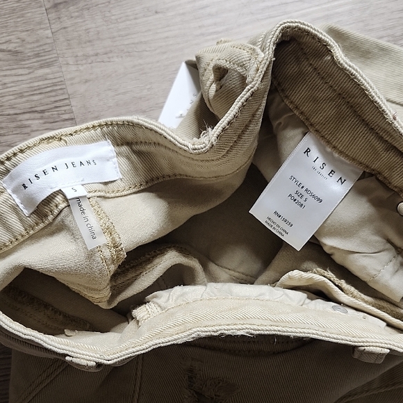 Distressed Frayed Hem Jean Shorts for Women NWT - Picture 3 of 6